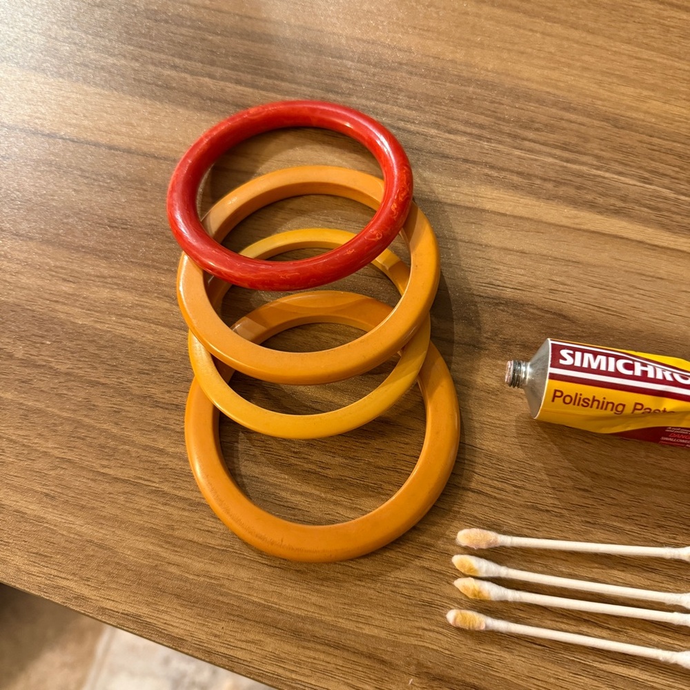 Vintage Bakelite Bangles